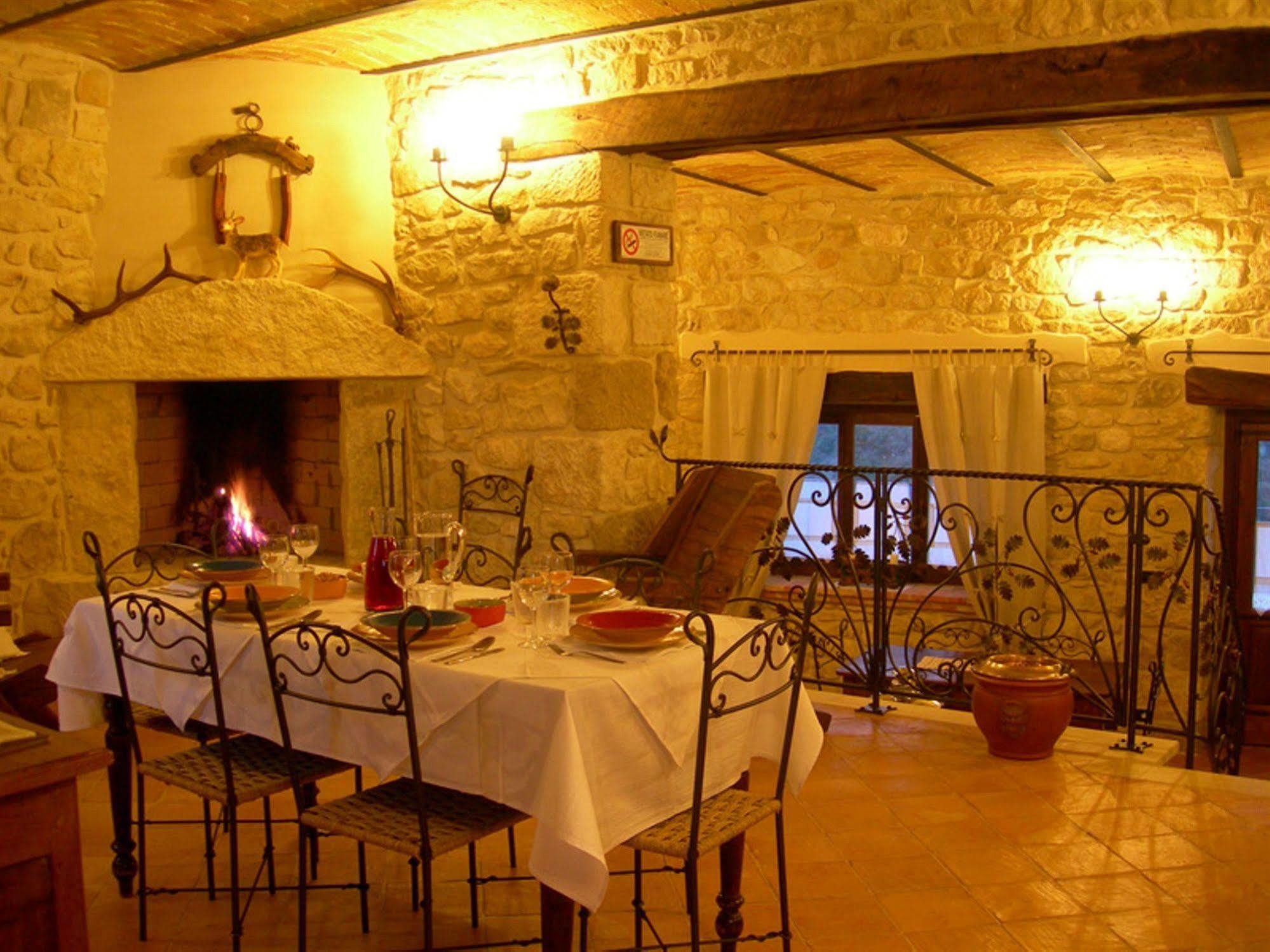Agriturismo Borgo San Martino Abbateggio Ngoại thất bức ảnh